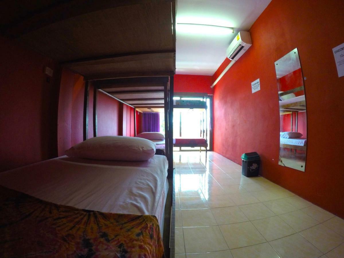 Baan Tai Backpackers Hostel Ko Pha Ngan Buitenkant foto